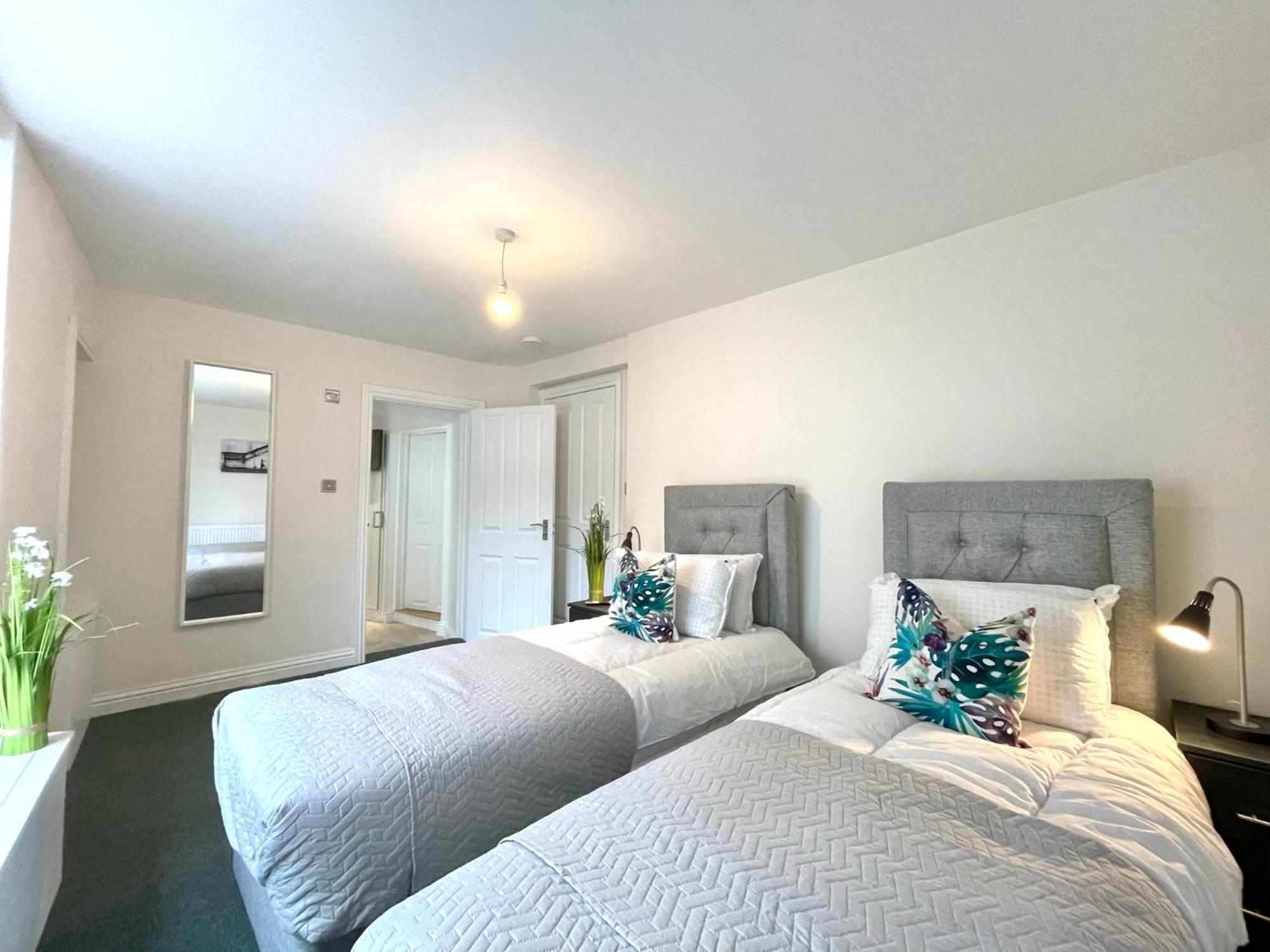 2 Bedroom Stopoverz Appartamento