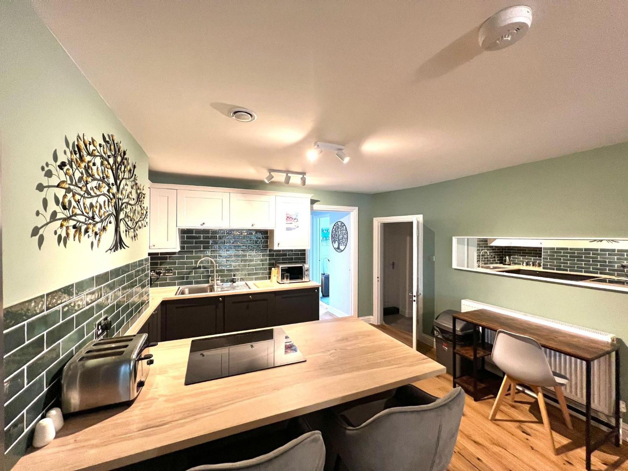2 Bedroom Stopoverz Appartamento